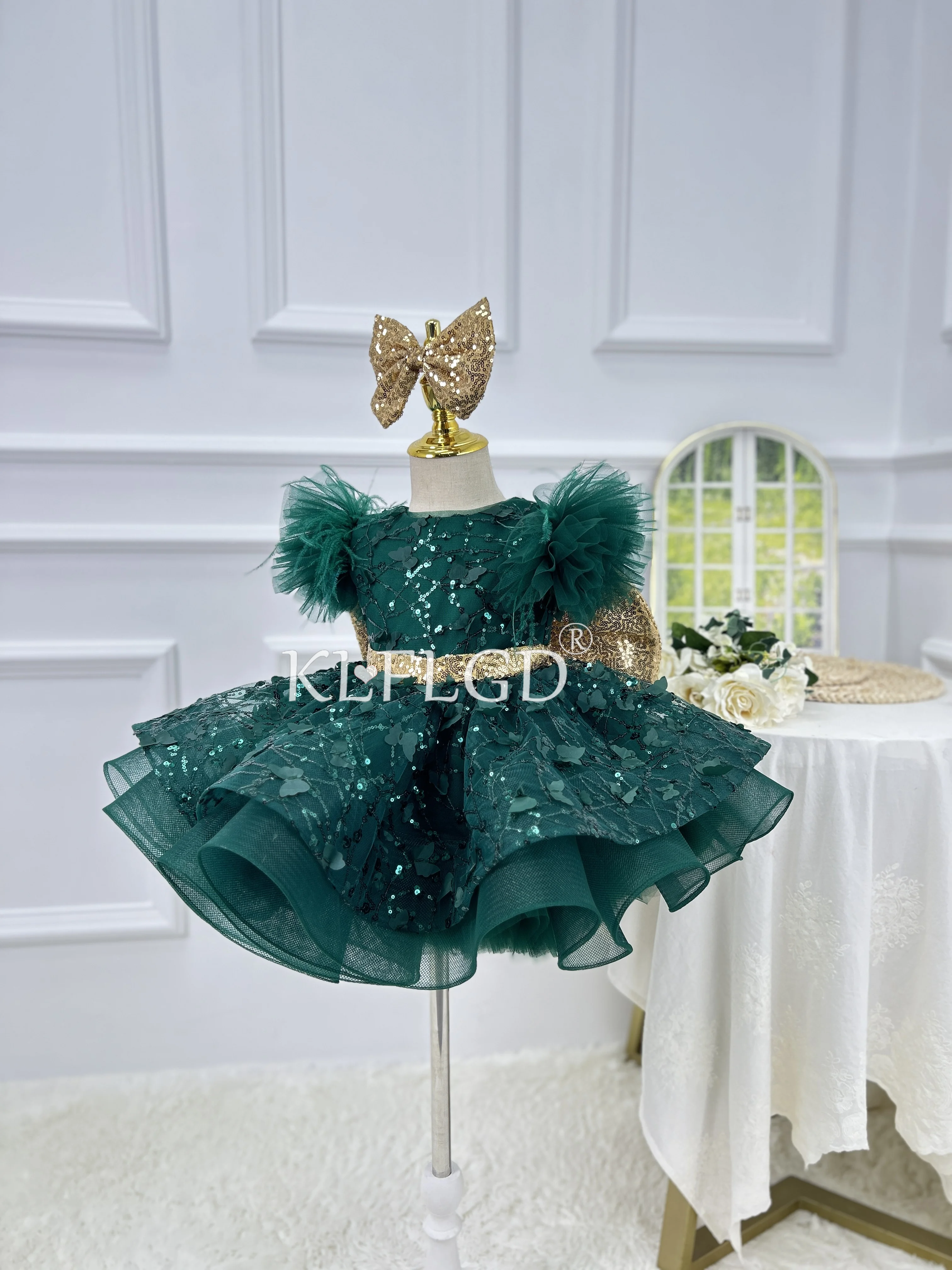 2025 new luxury sequined Christmas dress pageant dresses for toddler girls green big butterfly girl Christmas show skirt