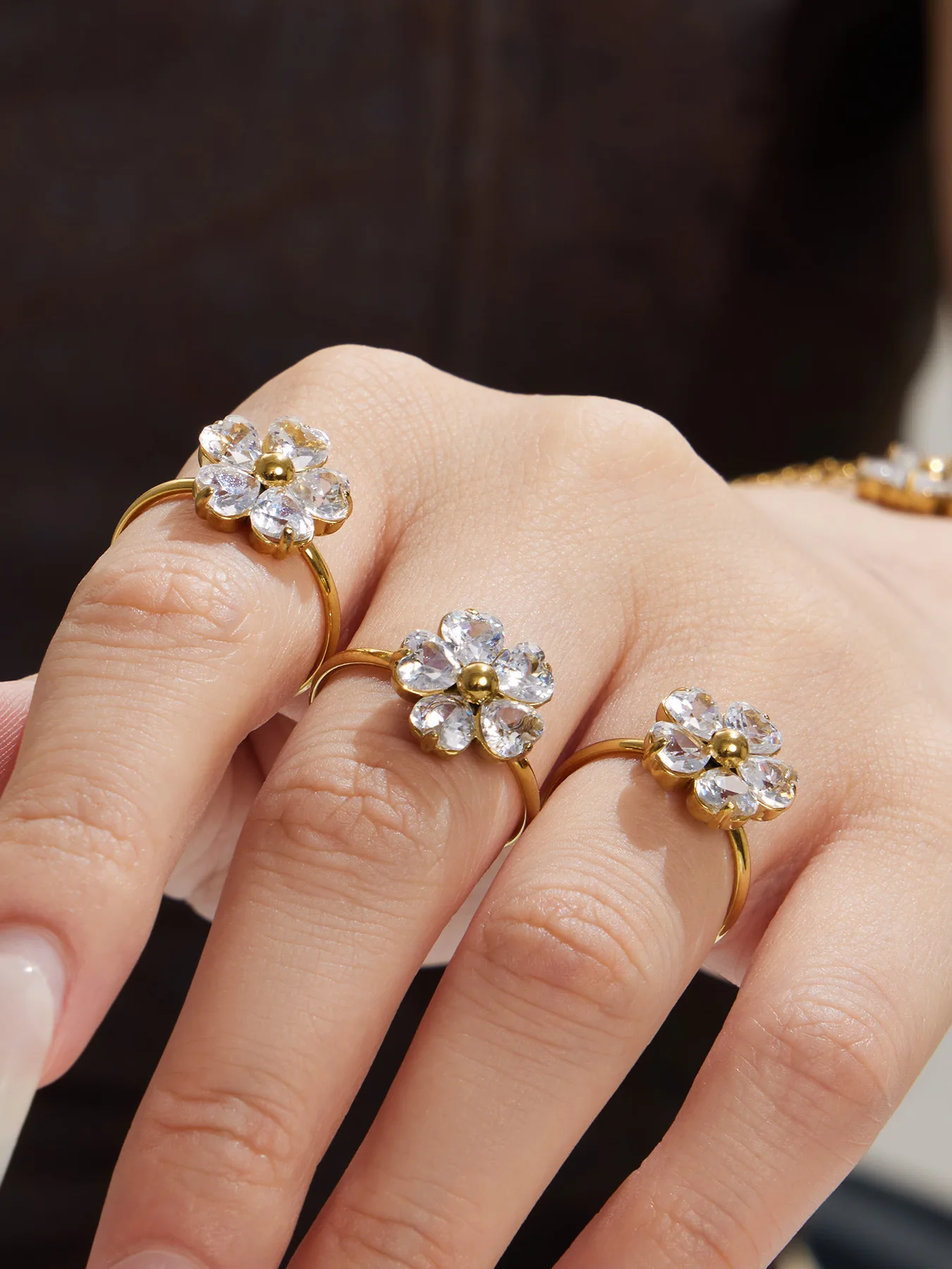 316L Edelstahl Trendiges Fünfblättriges Blumen-Zirkonia Halskette Armband Ring Ohrringe Set Damen Wasserfest Vielseitiger Schmuck – Detail 7
