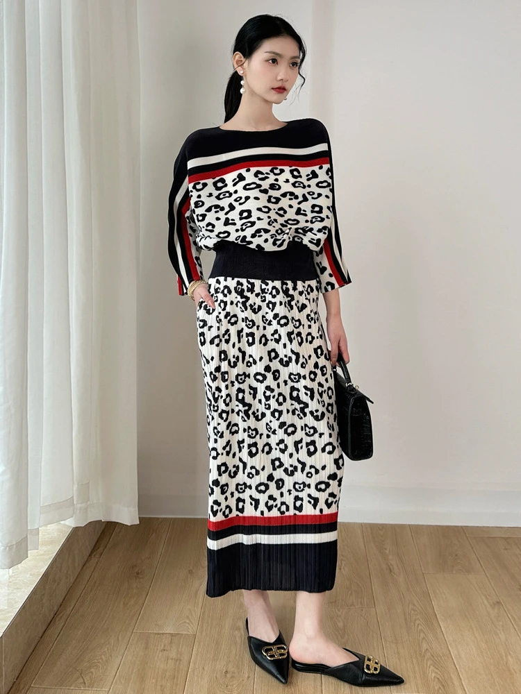 

Fashion Fold Patchwork Skirt Outfit Spring Women Batwing Sleeve O-neck Top+High Waist Straight Bust Skirt Autumn Two Piece Set