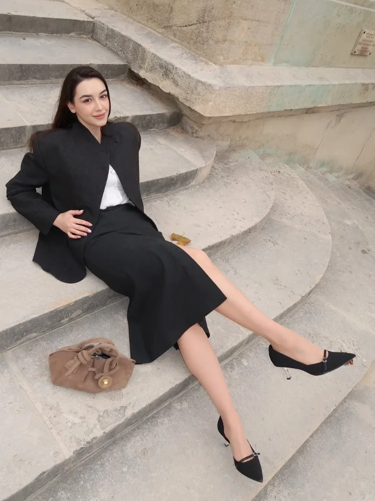 

Chic Irregular Black Short Blazer Jacket Women Fashion Full Sleeve Shoulder Pads Button Slit Coat 2025 Lady High Street Outwear