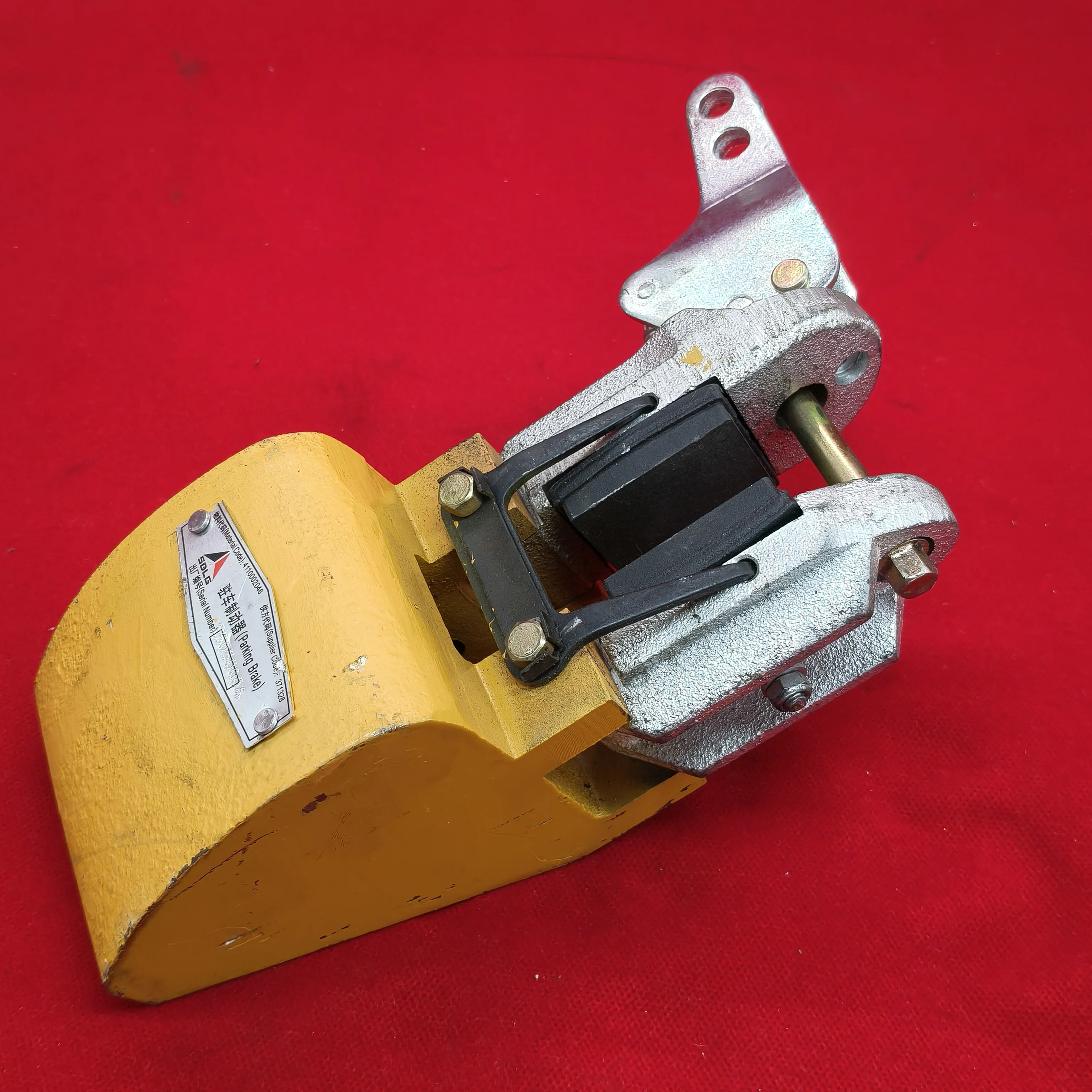 

4110002046 Стояночный тормоз для дорожного катка RS8140 RS8200 RS8220