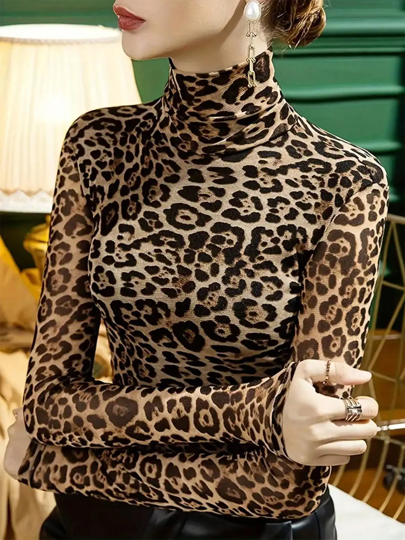 

Women's Leopard Print Turtleneck Long Sleeve Top - Stylish Fall Fashion