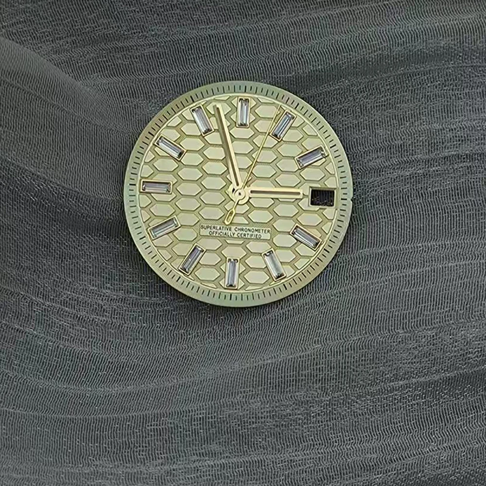 28.5mm Honeycomb Diamond Watch Dial for NH35 Movement 3 O'Clock Date Window Men's Watch Mod Parts Custom Luxury Wristwatch Rep