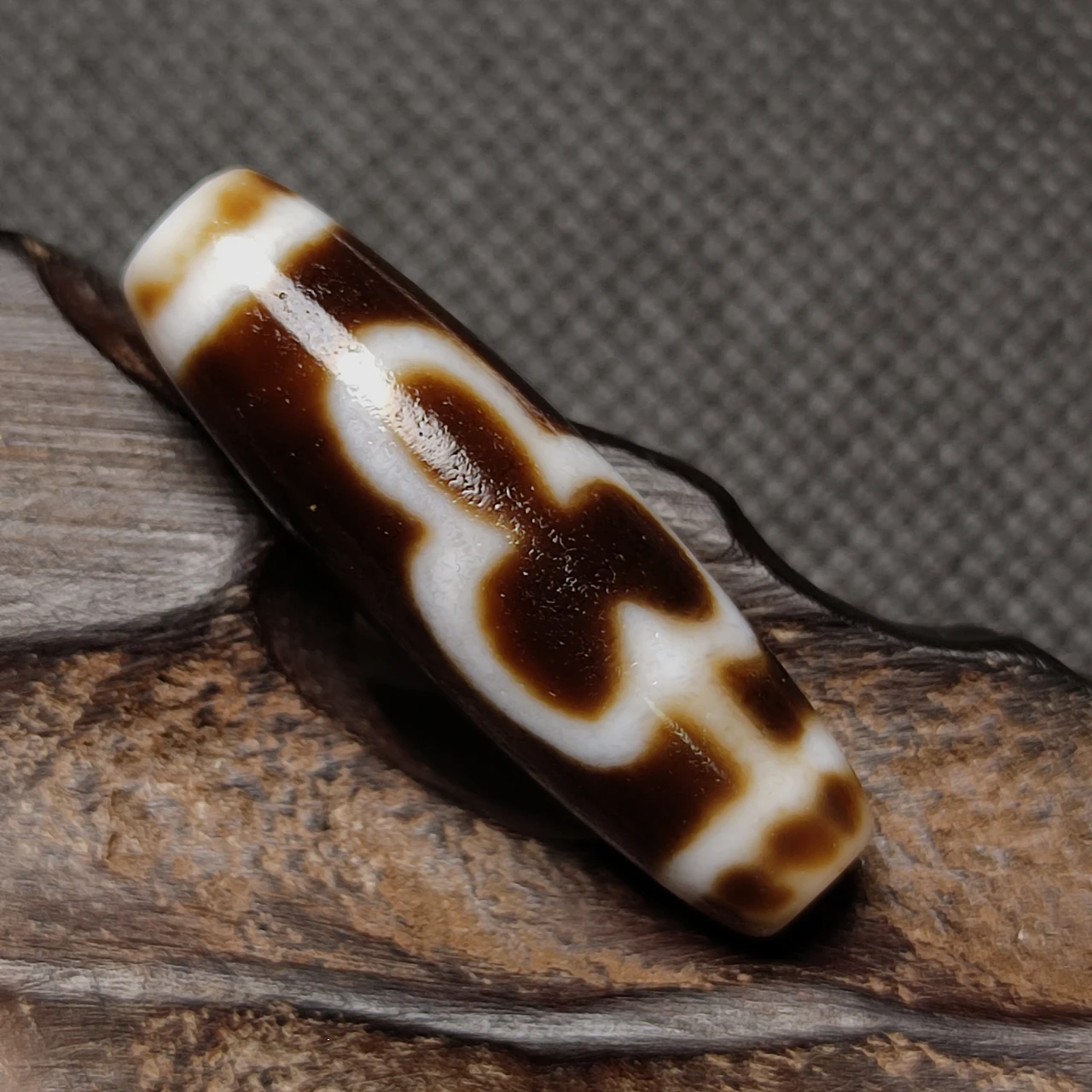 Tibetan White/Brown Bodhi 1 eye Totem Ancient Weathered Highly oily Old Agate DZI Beads For Men&Women Jewelry DIY Free Shipping