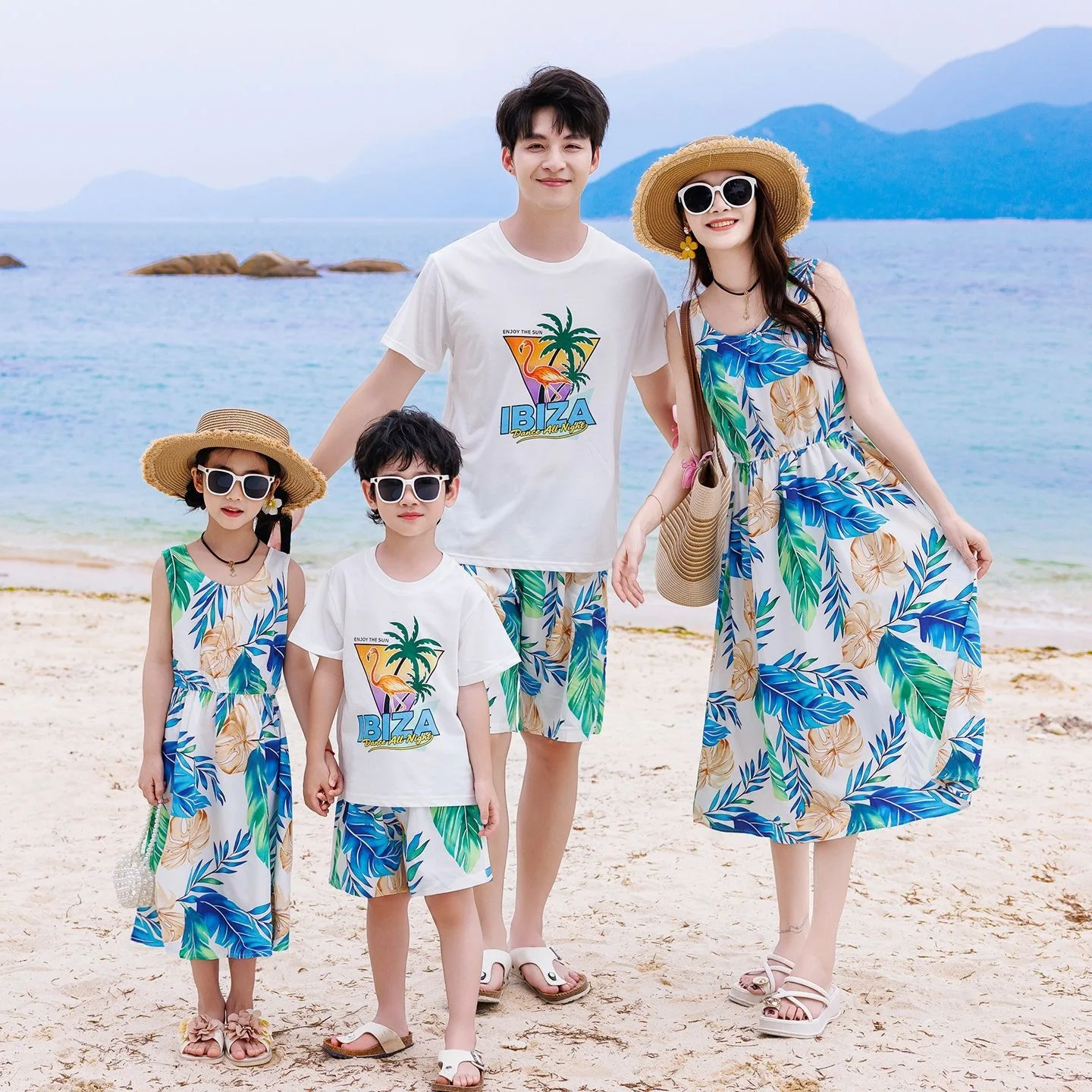 Family Beach Matching Outfit Vacation Dad Son Two Piece Sets Palm Tree Mom Daughter Dress Couple Holiday Parent Child Clothes