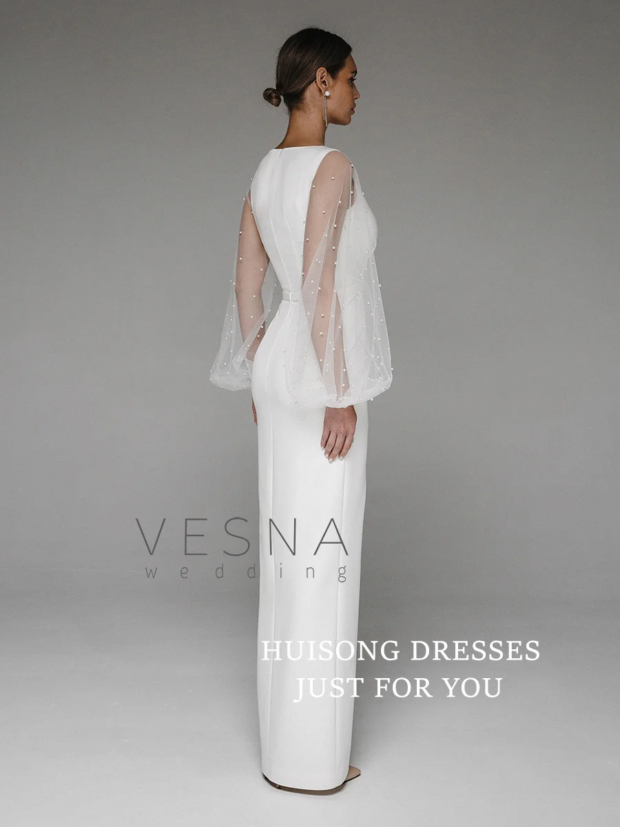 HUISONG Personalizado Cetim Sereia Vestidos de Casamento Pérolas Com Decote Em V Mangas Compridas Lado Dividir Praia Vestido de Noiva с iyoдебное пла coiе