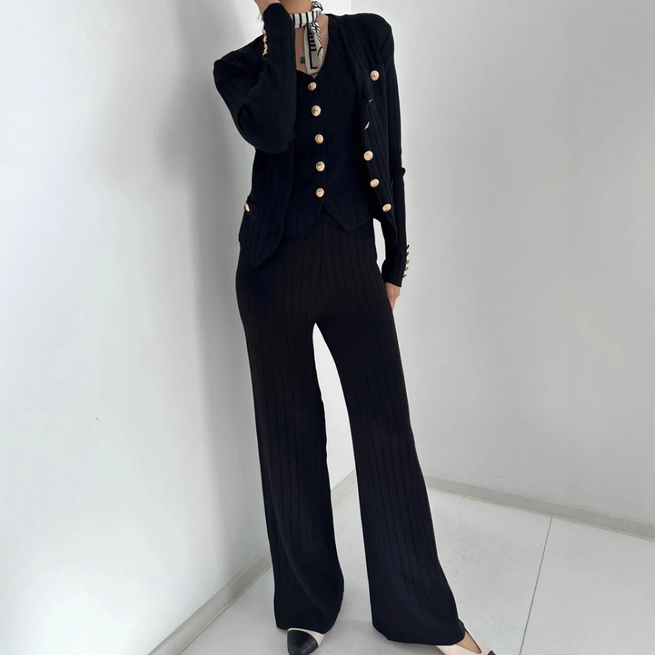 2026 New Women's Clothing Pit Strip Design Slim-fitting Short Top and Trousers Three-piece Set