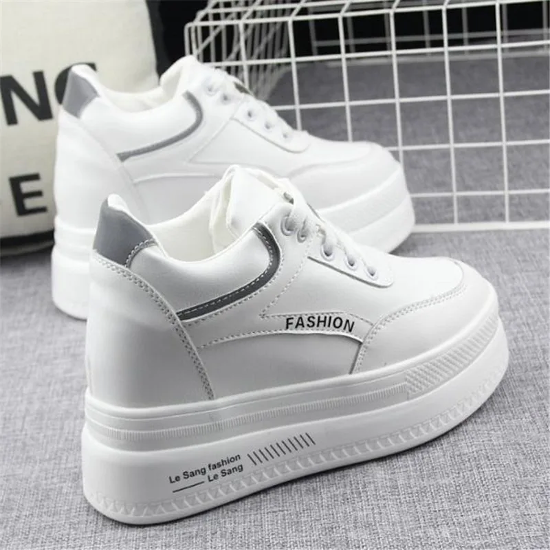 Sneakers da donna scarpe da ginnastica Casual con plateau scarpe bianche tacchi da 10CM zeppe autunnali scarpe da donna traspiranti con aumento