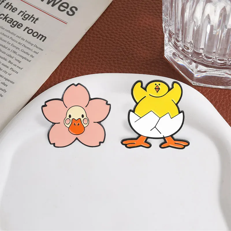 Niedliche Cartoon-Brüterküken-Emaille-Anstecknadel, Kawaii Kirschblüten-Enten-Metallbrosche, Taschen-Reversabzeichen, Schmuckgeschenke für Kinder und Freunde – Detail 6