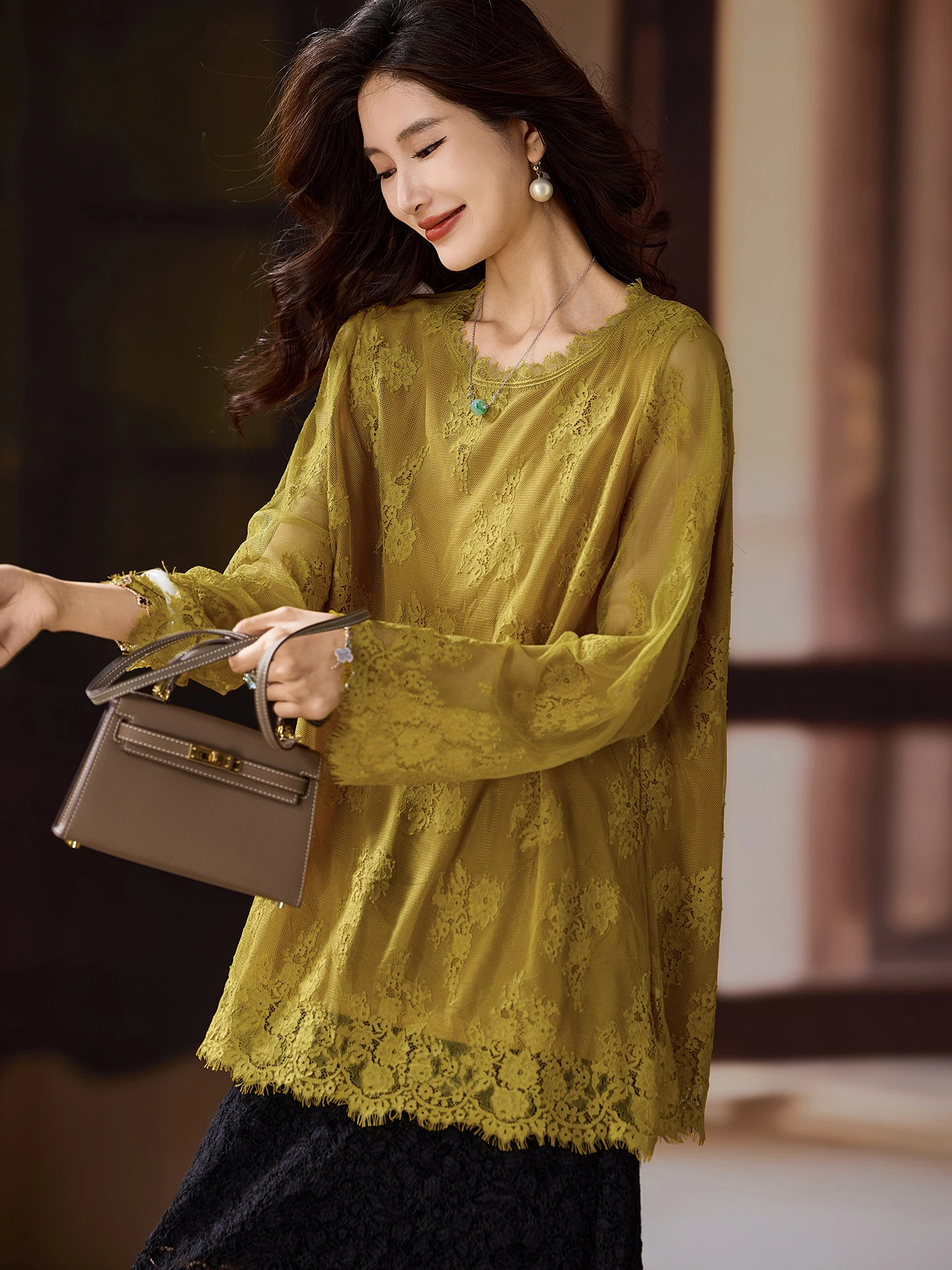 

Lace Shirt Hollow out Loose Women's Fashionable Autumn New Style Big Size Stationary Top Quality Street Style round Neck Long...