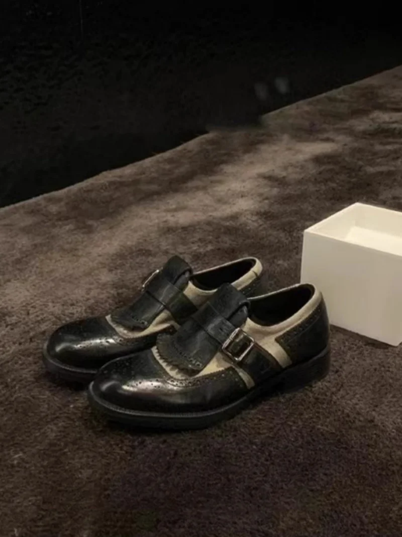 

Новинка весны 202, лоферы на толстой подошве и массивном каблуке с пряжкой в британском стиле, ретро-обувь из воловьей кожи с резной отделкой, женская офисная обувь