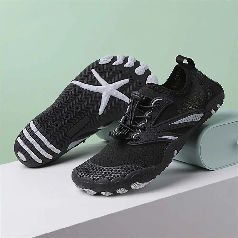 Zapatos de hombre Beige con cinco dedos, sandalias cómodas, chanclas para la playa, zapatillas deportivas de marcas famosas