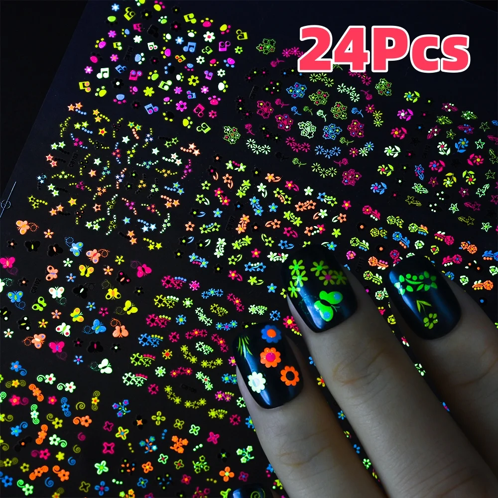 24 Stück 3D Halloween leuchtende Blumen/Schmetterling Nail Art Aufkleber 5,2 * 6,2 cm Mini Floral selbstklebende Abziehbilder Neon Maniküre Sliders