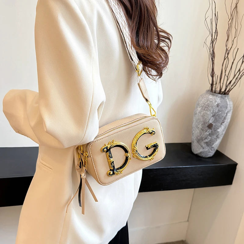 

PC Small Square Crossbody Bag for Women 2025 Autumn Zipper One Size Compact Fashion Ladies Handbag for Outdoor and Daily Use​