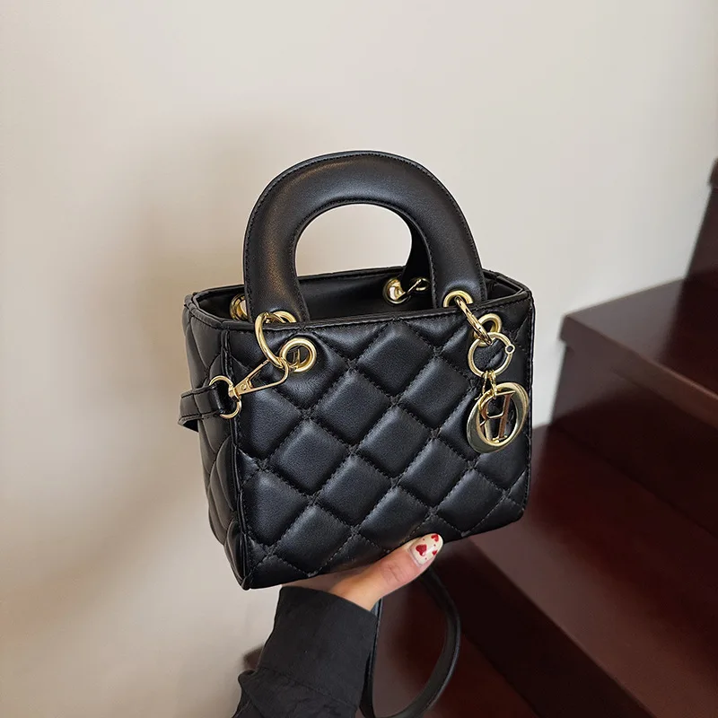 

Summer Niche Top Handle Bag, Aesthetic Shoulder Purse, Women's Crossbody Day to Night Tote, Casual Sling Bag, Export Quality