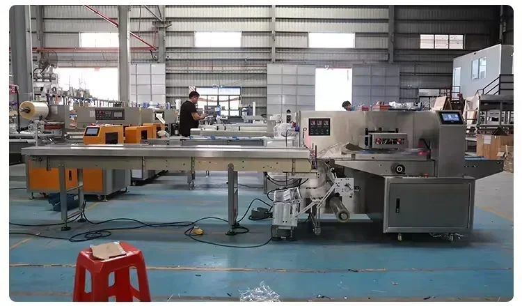 Automatic Pouch flow horizontal carrot lettuce fruit vegetable packing packaging machine
