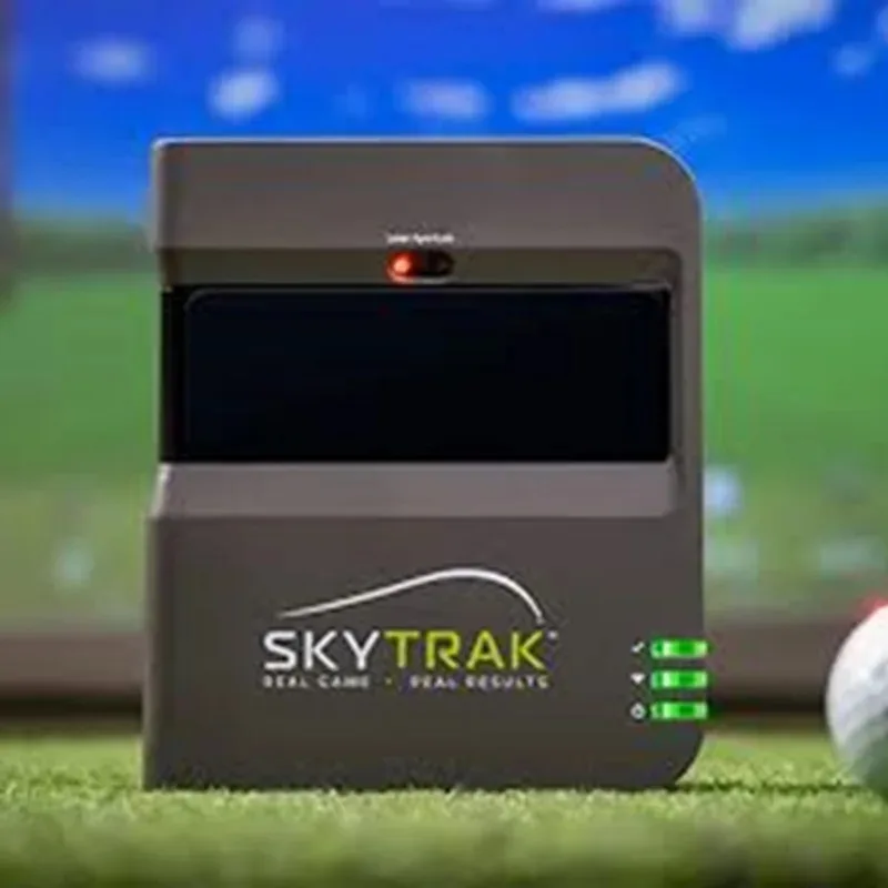 

FULL OPTION Sky-trak LLaunch Monitor and Golf simulator
