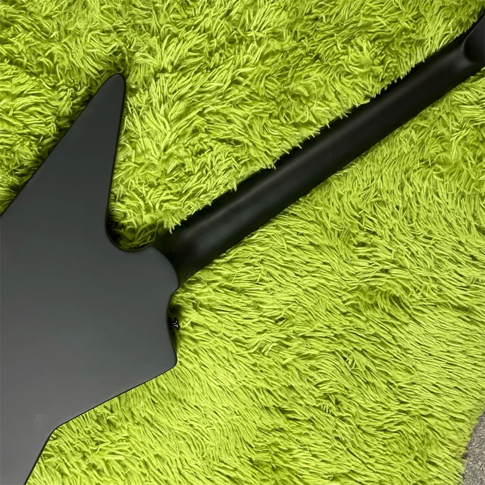 In stock High Quality Black electric guitar Order will be shipped immediately guitars guitarra
