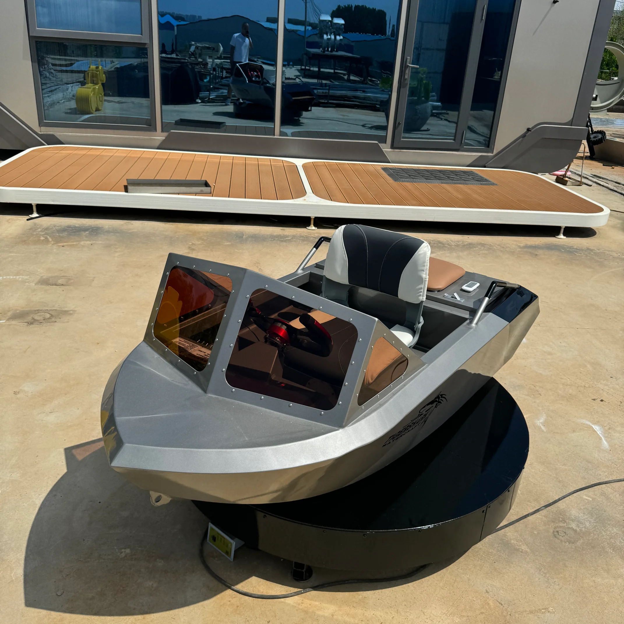 Entertainment Shark Mini Speed Jet Kart Boat, High Load Stable Power Component For Scenic Spot Water Park Facility view 2