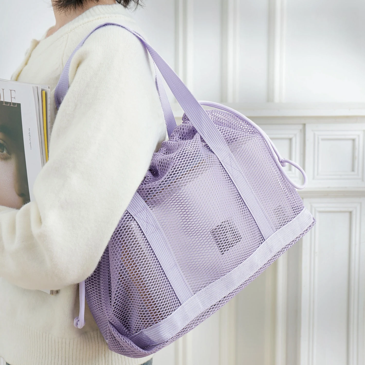 Lightweight Hollow Mesh Drawstring Tote Bag Portable Cosmetic Toiletry Bag Travel Shower Beach Sundries Storage shoulder bag