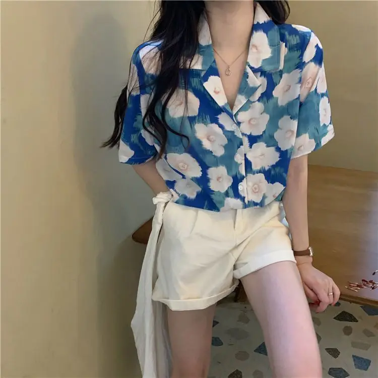 Summer Korean and Hong Kong style retro short-sleeved shirt for female students holiday style oil painting printed loose shirt