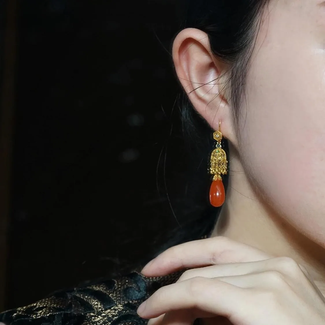 24K retro southern red ice water drop earrings for women classic long 9999 real gold ancient red versatile temperament earrings