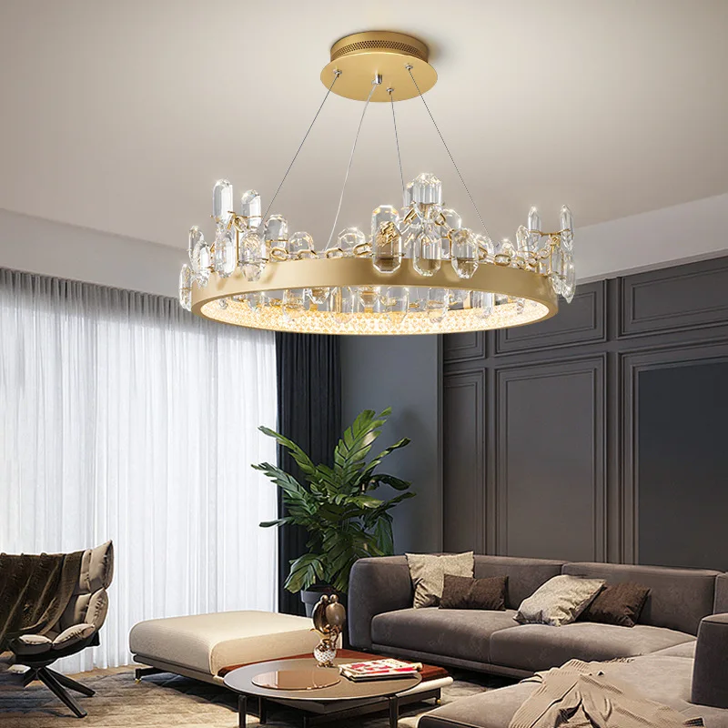 

The living room is light and luxurious, modern, simple and luxurious, and high-end chandeliers