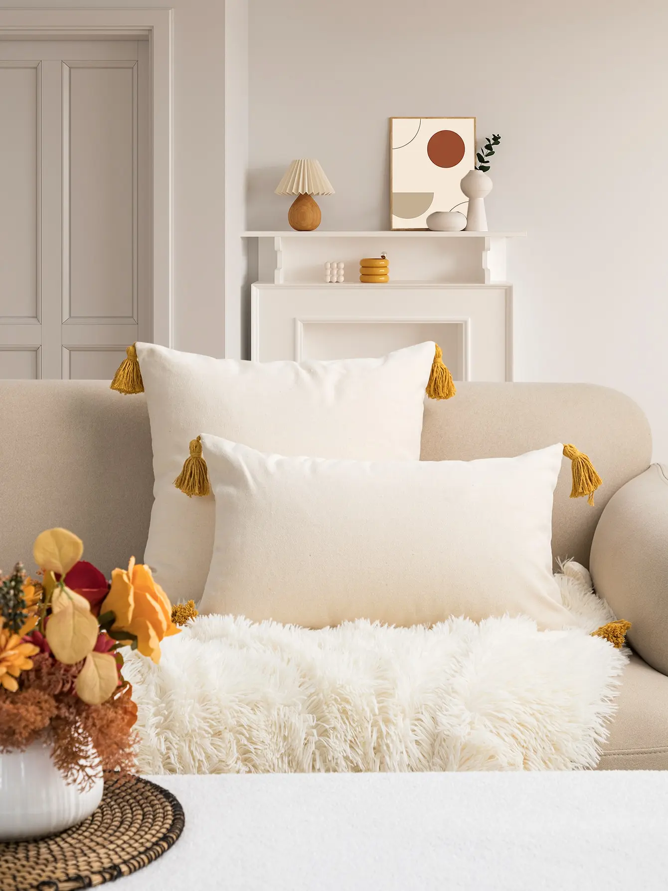 A yellow sun pattern pillowcase cover made of Bohemian cotton sail fabric with tufting technology for sofas, bedrooms，bed