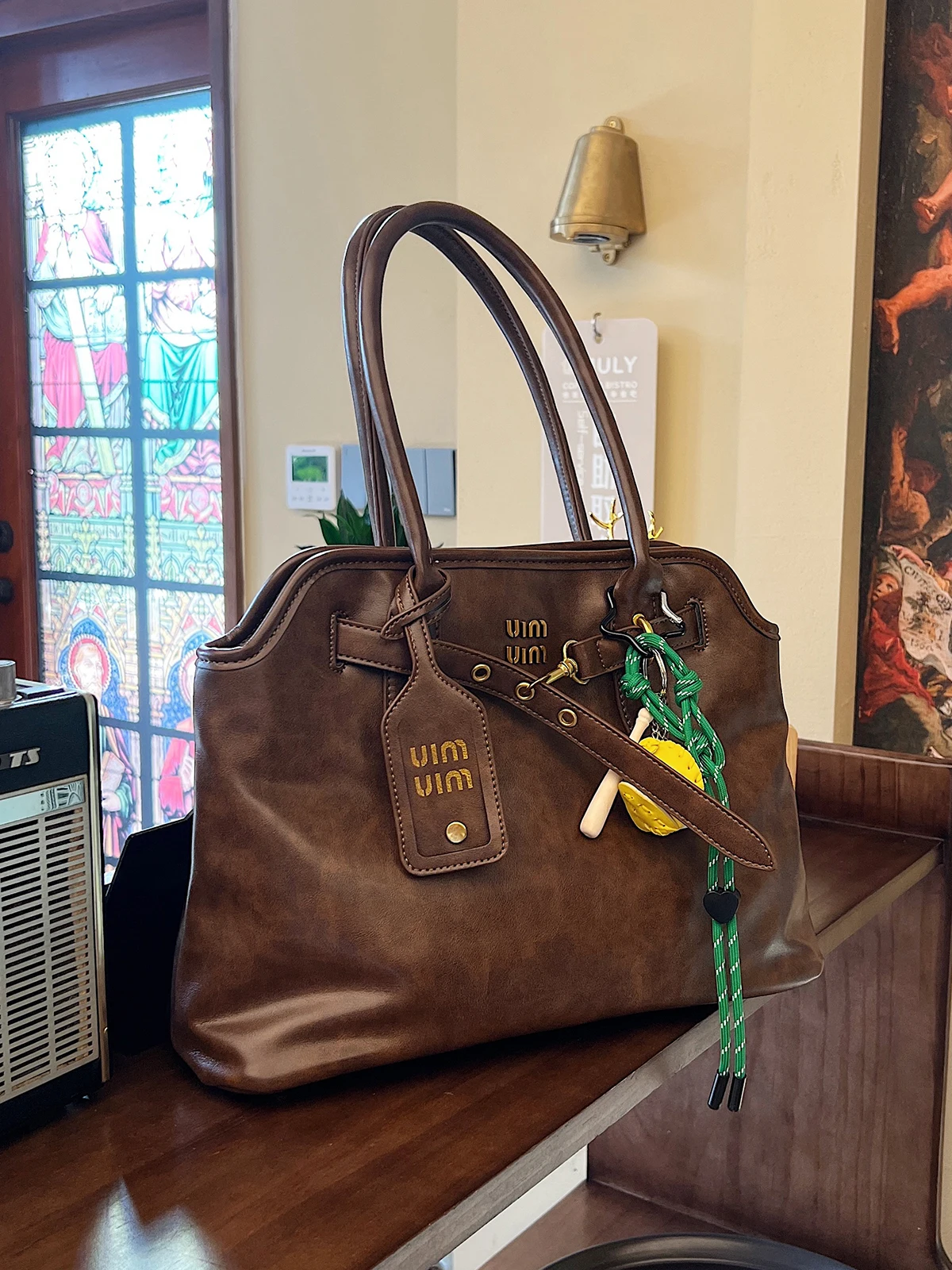 الراقية الفاخرة مصمم حقيبة ذات سعة كبيرة الإناث 2025 الربيع والخريف موضة جديدة حقيبة يد الرجعية كل مباراة ركاب حمل حقيبة #4