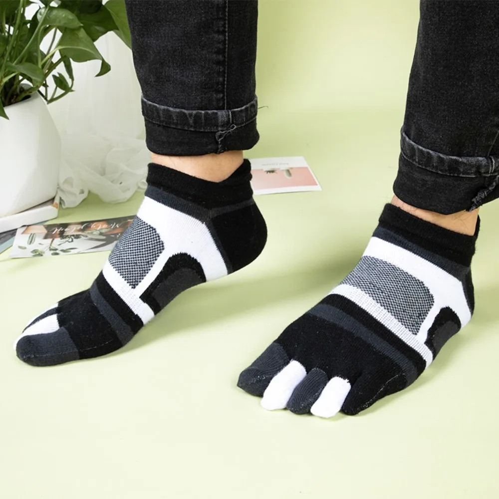 Fashion Wear Resistant Webbing Cotton Bright Color Breathable Striped Five Finger Socks Men\'s Socks Short Tube Socks