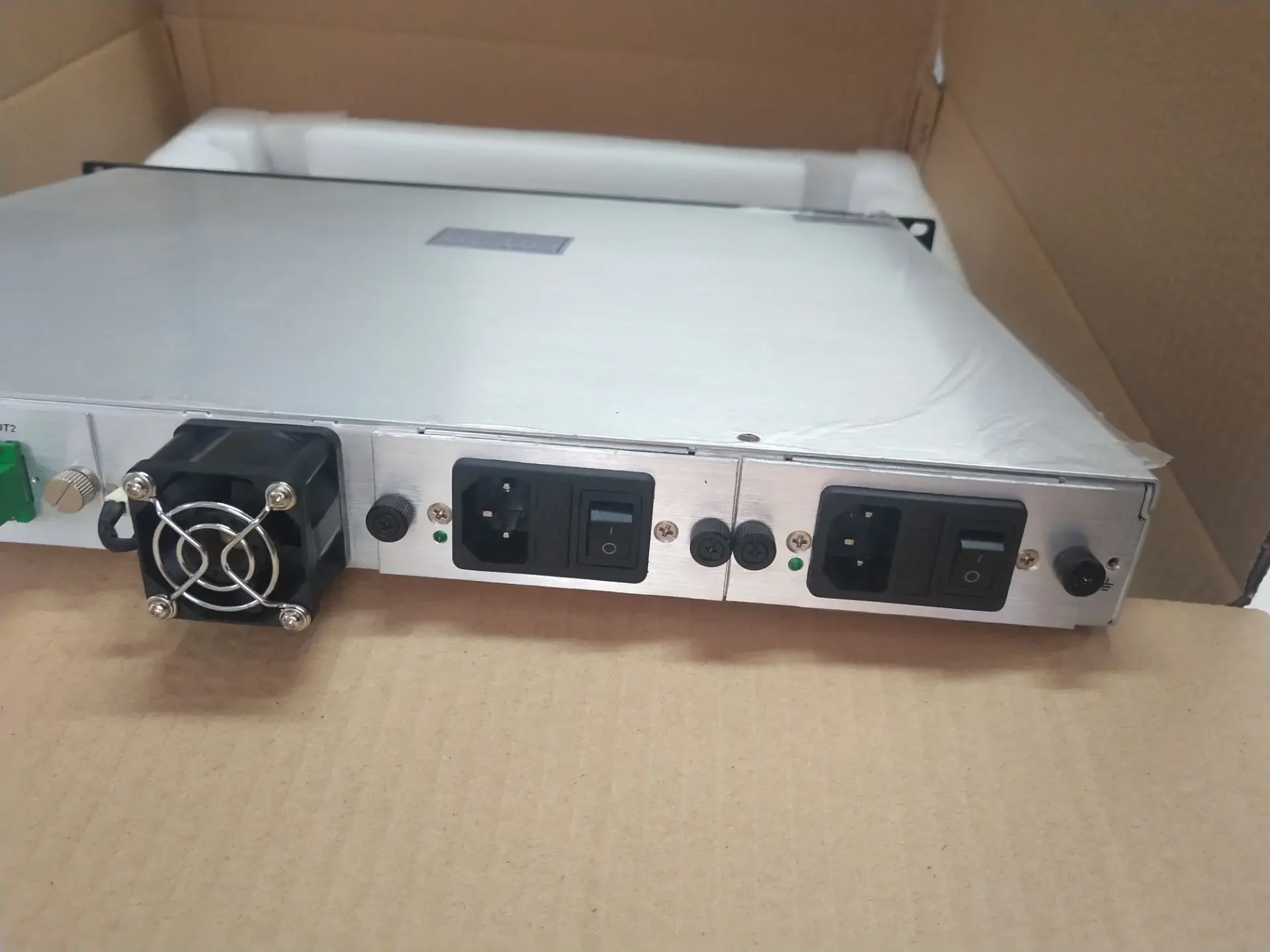 Original Manufacturer 10db 1550nm 30km Distance  Optical Transmitter