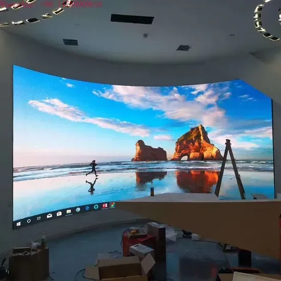 Оптовая продажа: Изогнутый гибкий светодиодный сенсорный LED-дисплей 4K для помещений и улицы, видеостена
