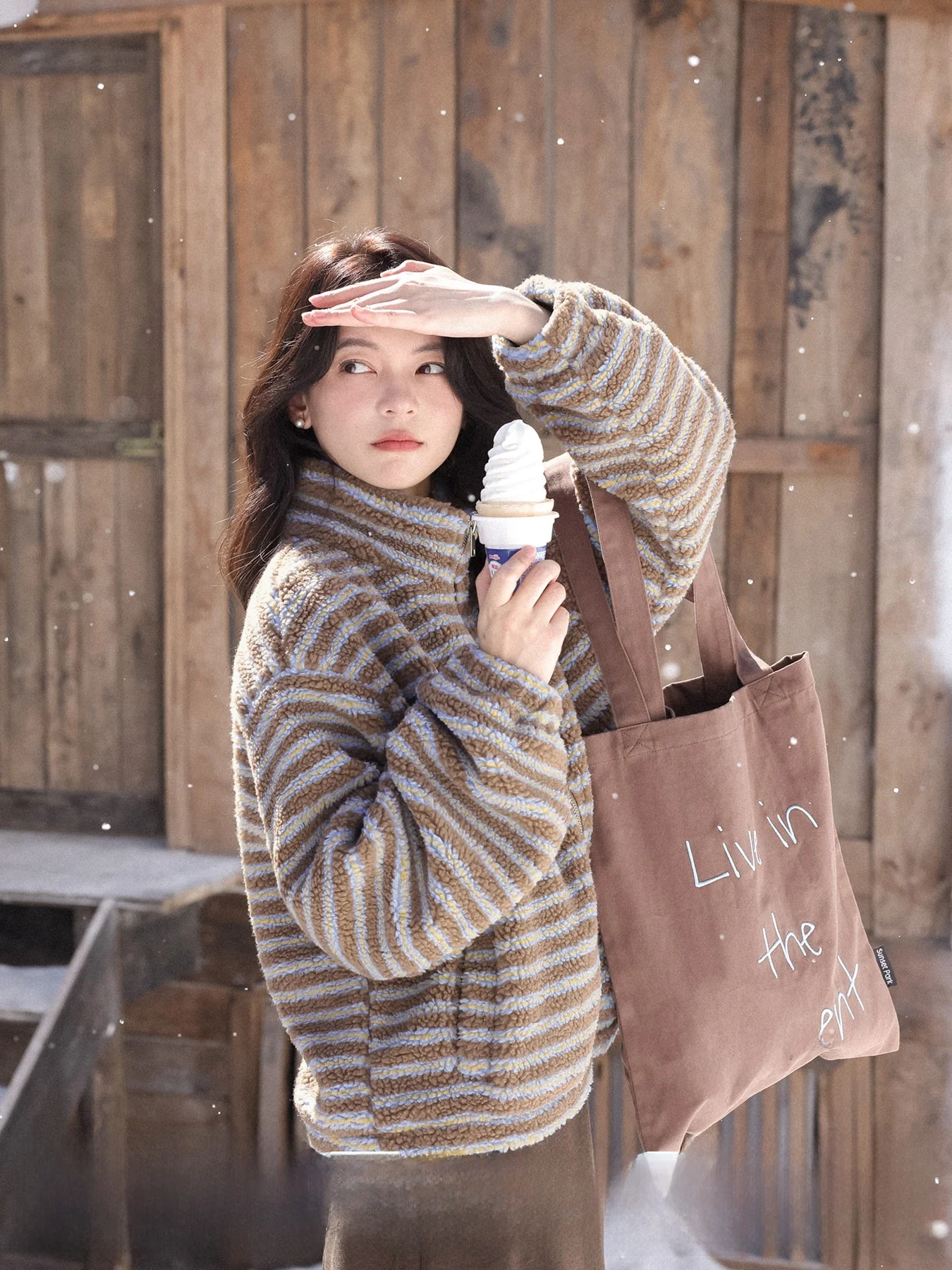 

Thiened Lamb Fur Jaet Women's Autumn Winter ort Top Striped Inner Fce Outer Snowy Playund Colored Stripe Coat