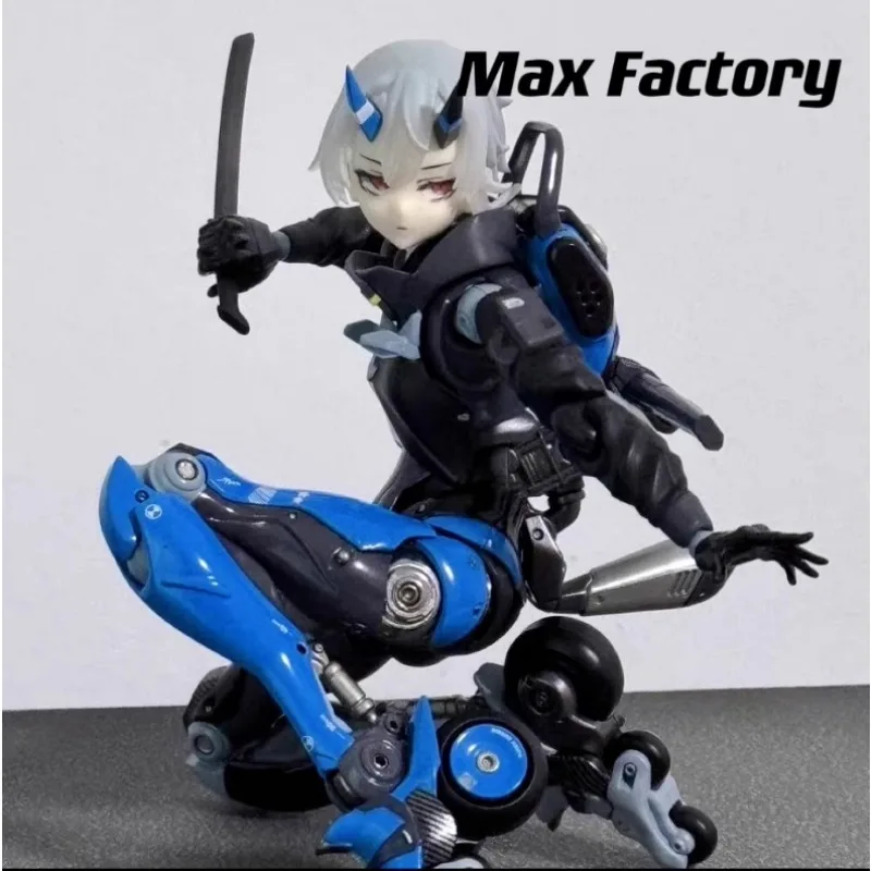 여름 애니메이션 시즌 소녀 오토바이 레이디 인형 새로운 색상 구성 트렌디 플레이 움직일 수있는 그림 모델 남성 장식 선물