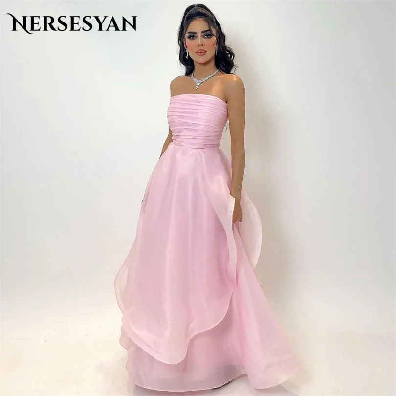 Nersesyan Pink Strapless Formal Prom Gown Tulle A Line Tiered Pleats Party Gowns Sleeveless Homecoming Vestidos De Fiesta 2023