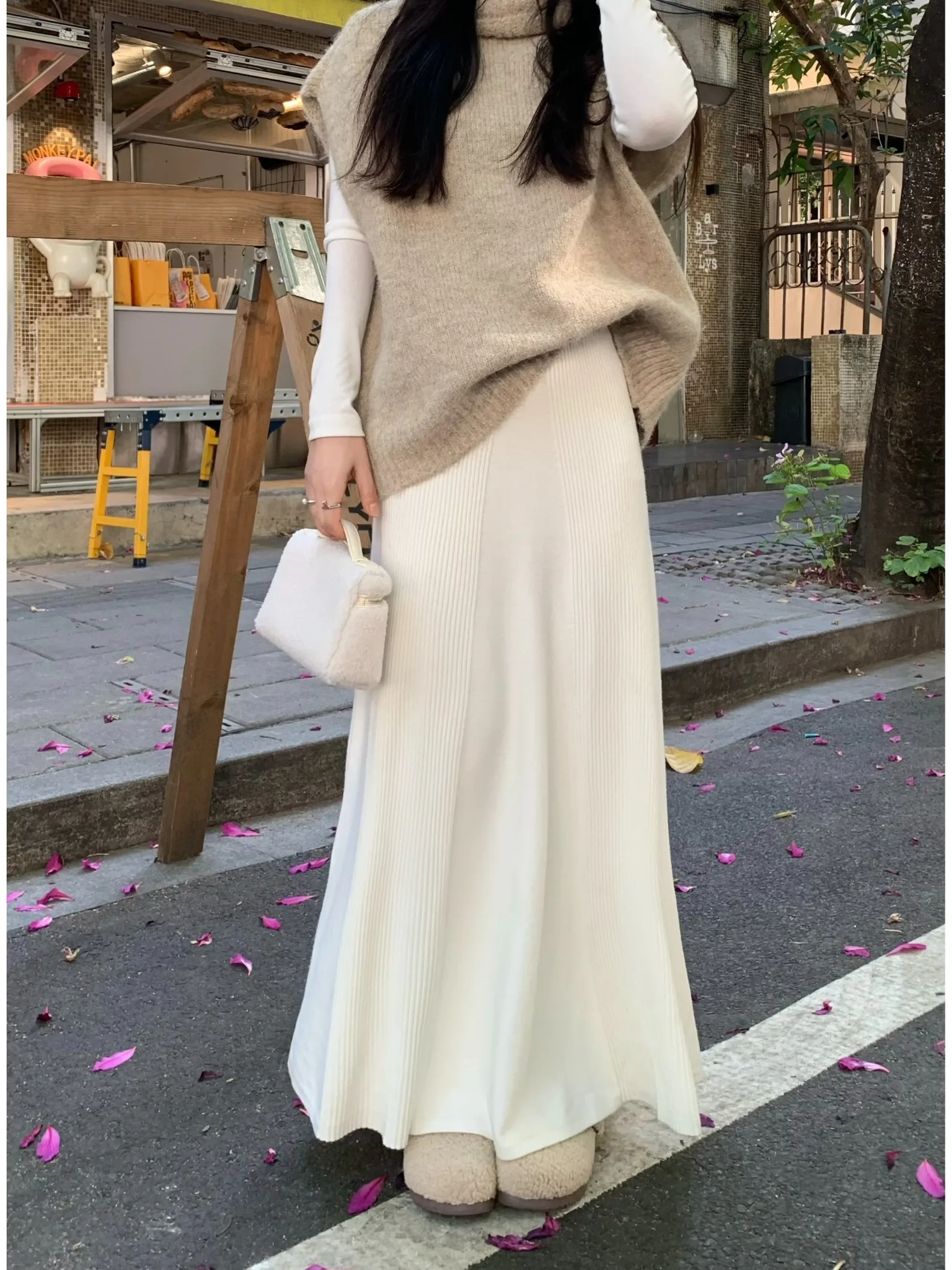 

Женская трикотажная юбка миди А-силуэта с высокой талией, весенняя новинка, стройнящая, универсальная, элегантная, длинная, для повседневной носки, в корейском стиле