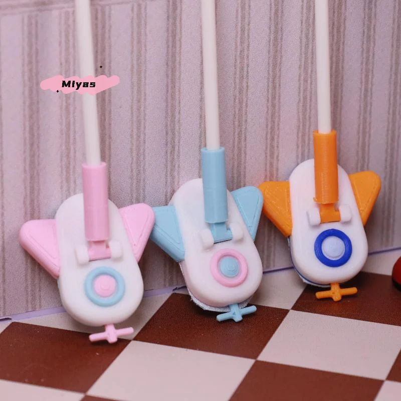 1 stks miniatuur poppenhuis stoffer simulatie modelvliegtuigen mop pop accessoires DIY decoratie voor creatieve speelsets