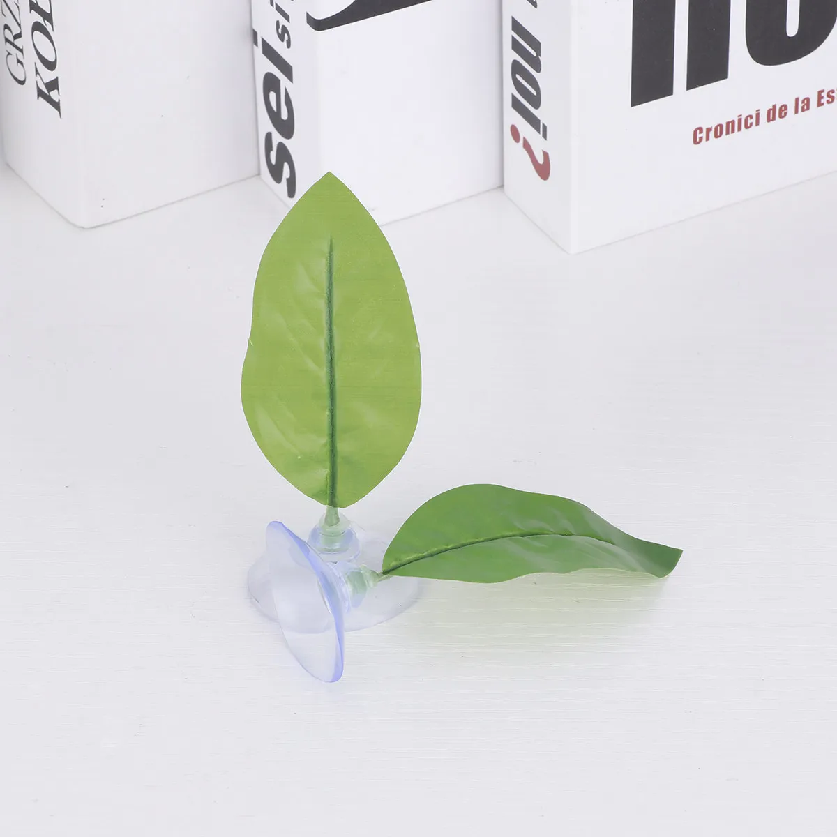 3Pcs Lifelike Plastic Water Grass for Aquarium Fish Tank Decor Simulated Aquatic Plants with Strong Suction Cup Base Realistic