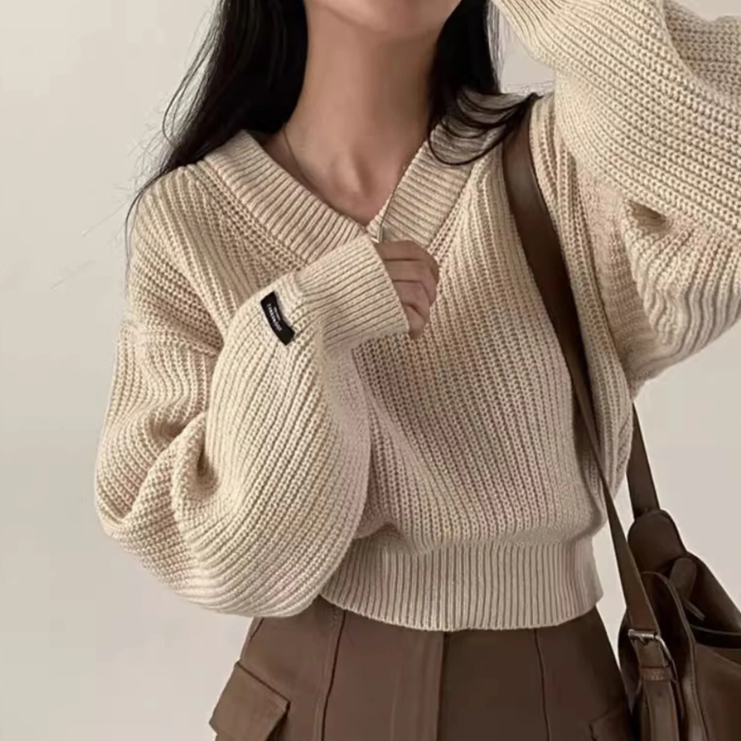 

Candy Colored V-Ne ort Knit Sweater Women's Long Sve Top Layering Winter Faion College Sle Versatile 2025 New Arrival