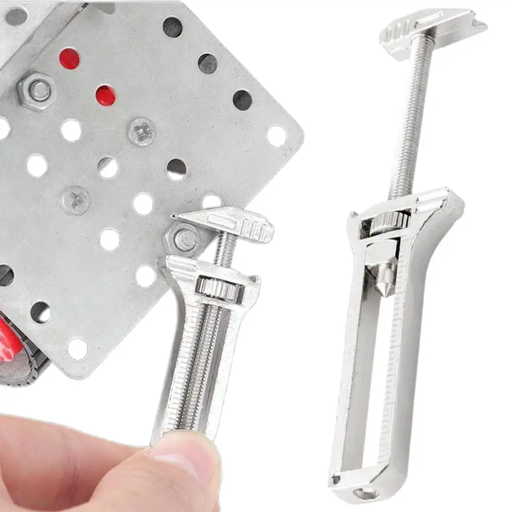 Multi-Tool Compact Multi-Tool Portable Tool Key Ring Chain Pocket Knife Screwdriver Multi-Tool Camping Survival Kit
