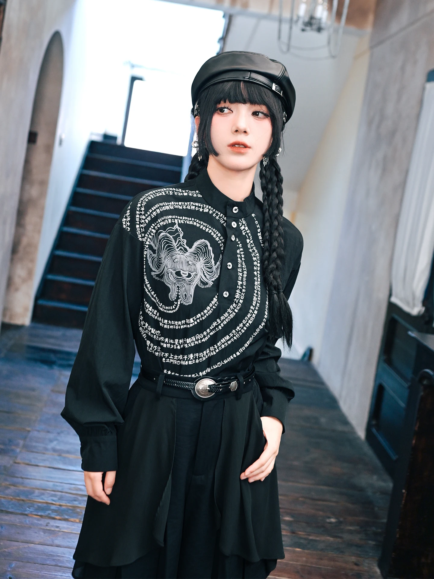 

Женская футболка с длинным рукавом и принтом в китайском стиле, черная, с маленьким воротником-стойкой, свободного кроя, из полиэстера и нейлона