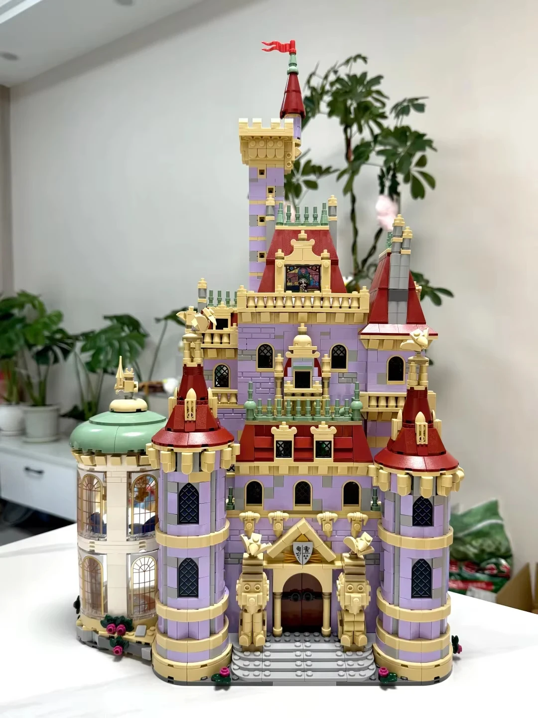 

New Romantic castle building model brick decoration birthday gift building block toy gift for boys and girls