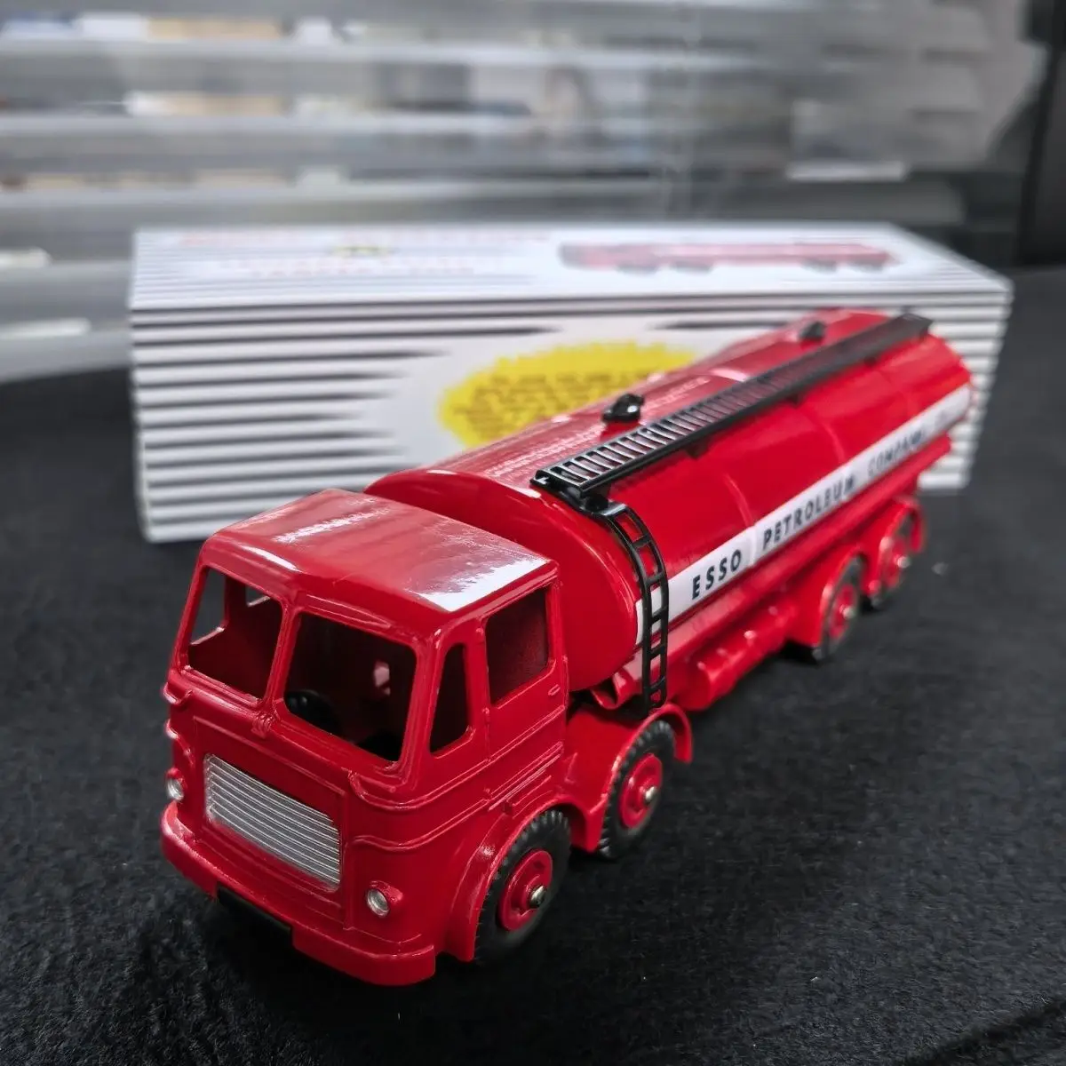 

1::43 Camion Citerne Leyland Масляный бак Грузовик из сплава Автомобиль Литье под давлением и игрушечные транспортные средства Модель автомобиля Миниатюрная масштабная модель автомобиля для детей