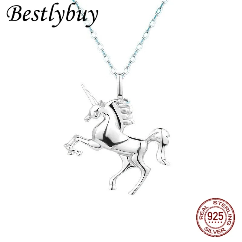 

European and American Shining Unicorn Pendant S925 Pure Silver Pony Necklace Women's Personalized New Year Gift