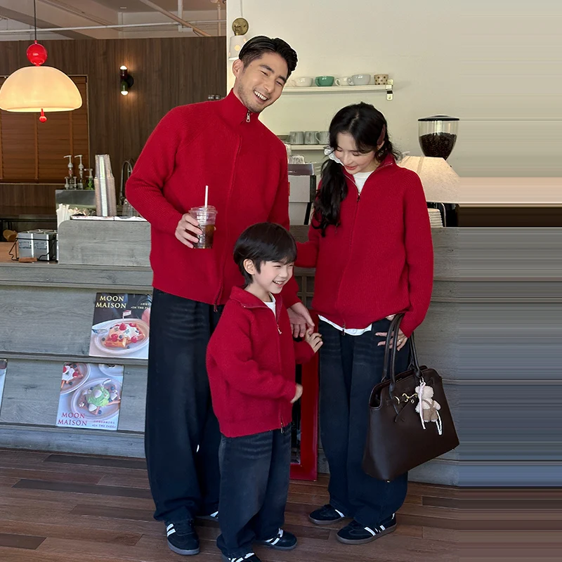 

2026 Christmas Sweater Jeans Family Look Clothing Set Parents Child New Year Cardigan Pants Clothes Suit Family Matching Outfit