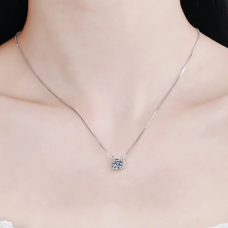 

S925 Pure Silver Plated Pt950 Gold Moissanite Necklace