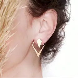 1 pair of retro European and American irregular arrow geometric hollowed out earrings, fashionable and personalized design,