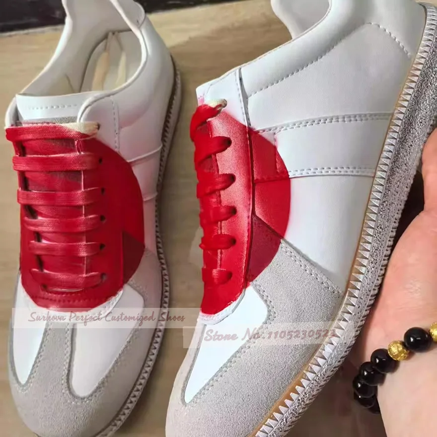 Image of Herren-Sneaker mit rotem Kreismuster, weiß, passend, lässig, bequem, Farbpatchwork, Freizeitschuhe, Retro, stilvolle Sportschuhe