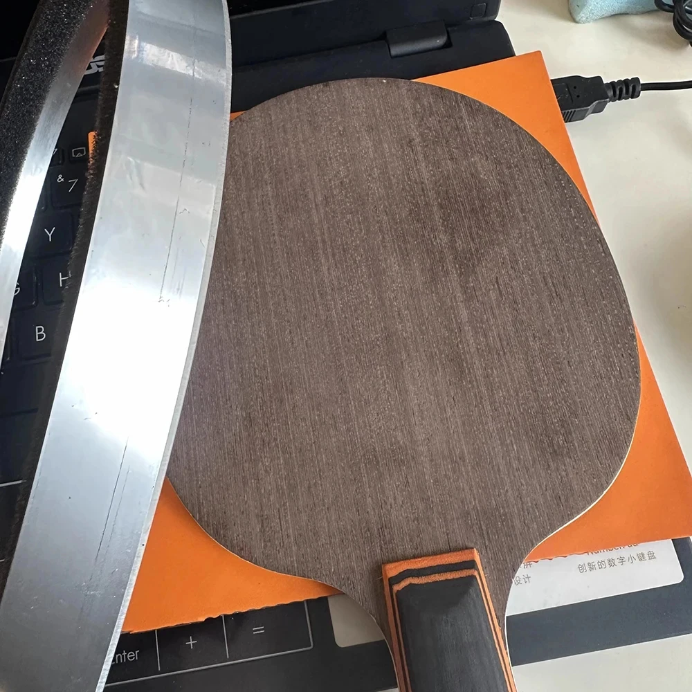 Table tennis racket rubber manual cutting tool with precision adjustable radian blade