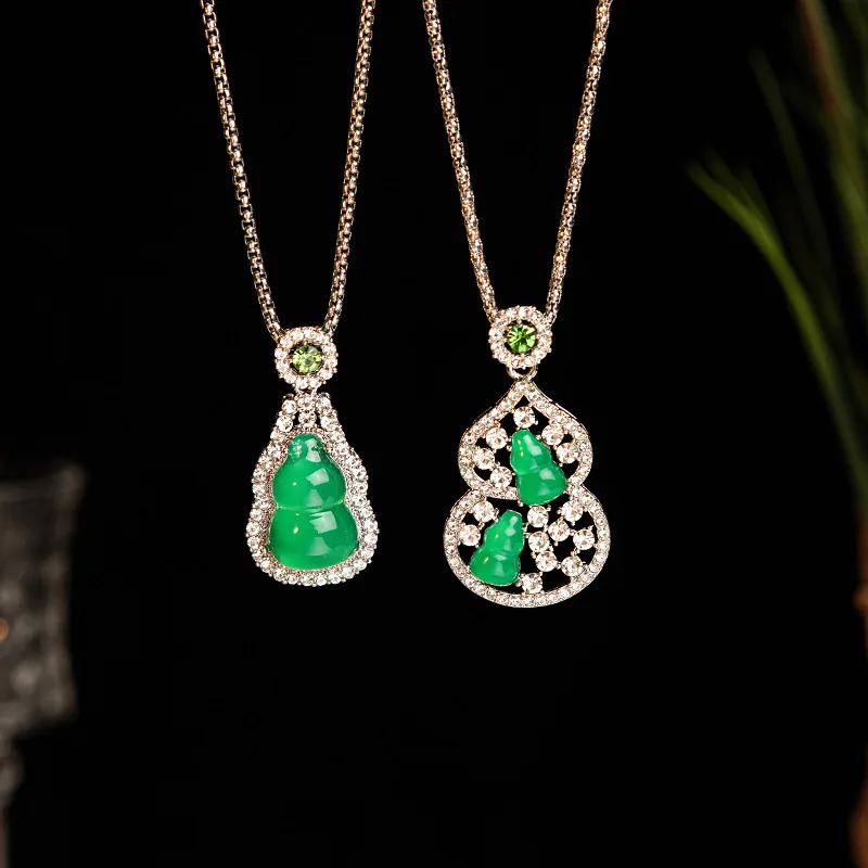 قلادة من اليشم المقلد العاجي على الطراز الصيني الجديد، قلادة خضراء، سلسلة سترة طويلة، راقية وأنيقة، لا تتلاشى. قلادة #5